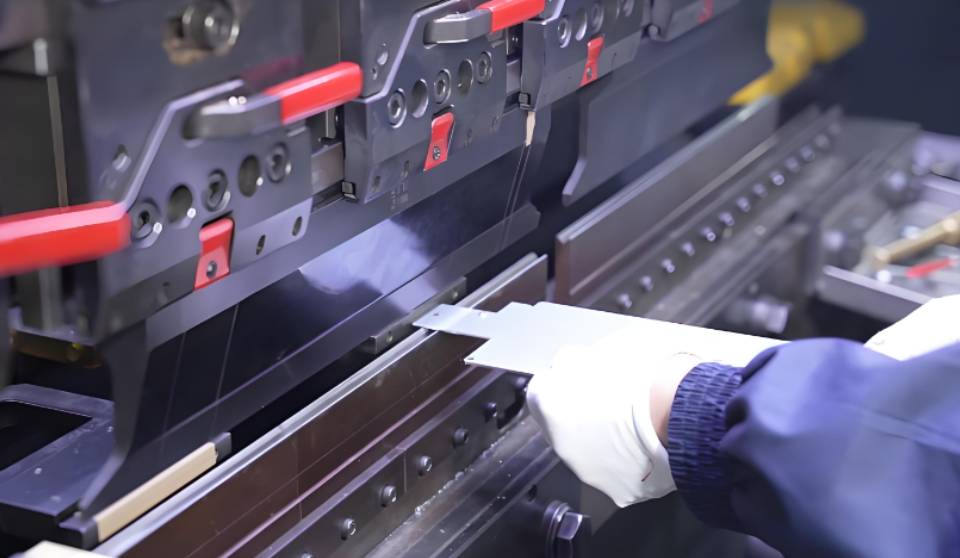 Top 5 Trends Shaping Custom Part Manufacturing in 2024