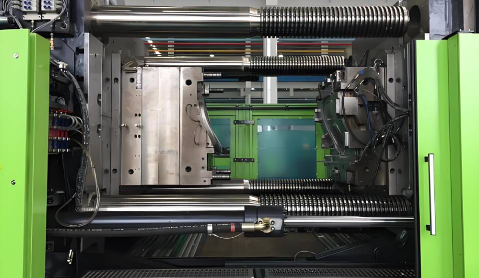 Top 5 Trends Shaping Custom Part Manufacturing in 2024